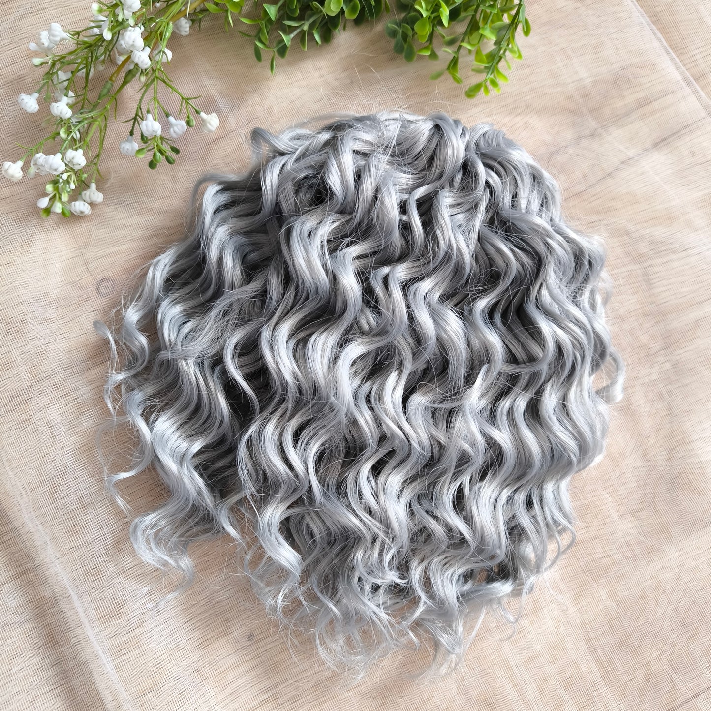 Short 10" ( 25 cm) platinum blonde and silver standard dreaded synthetic curls