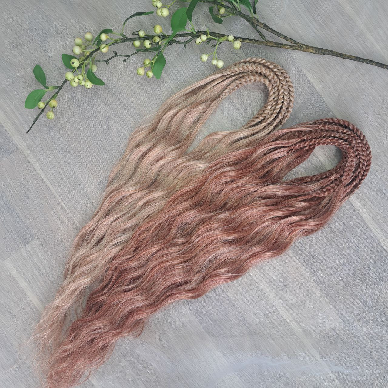 This set blends muted rosewood, sage-tinted blonde, and pinky blonde into a delicate, natural-looking gradient. It’s perfect for those who love calm, grounded colors.
Soft, lightweight, and reusable synthetic brushable double ended wavy dreadlocks (available as regular dreaded, braided middle, or push-up).