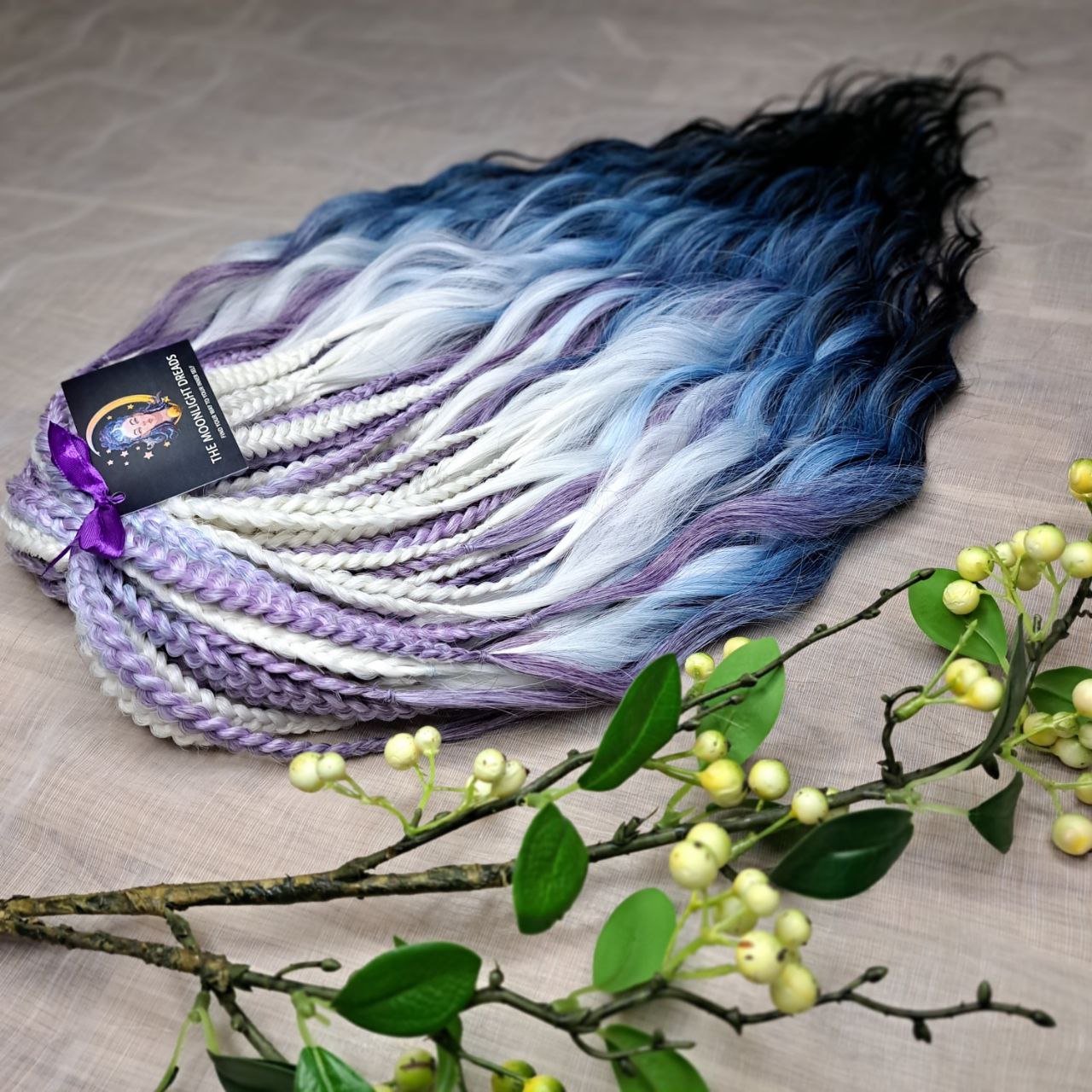 This set blends soft lilac, icy blonde, cool blue, and deep navy into a clean, cold-toned gradient. Lightweight, brushable, and reusable synthetic double-ended wavy dreadlocks with a smooth transition between shades.
Perfect for those who prefer crisp, cool colors and a fresh winter-inspired look.