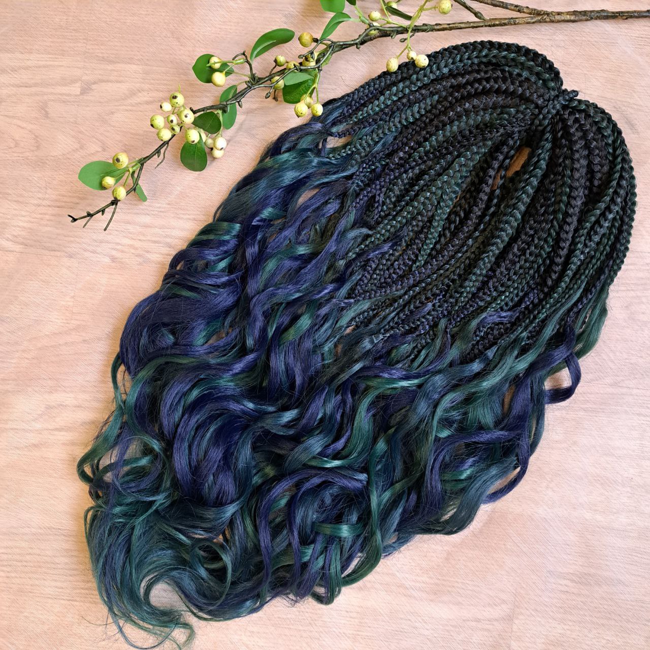 Midnight Forest - A deep blend of navy blue, dark teal, and forest green with a smooth, natural transition. Soft, lightweight, and reusable set of 54 double ended synthetic brushable curls with braided middle.

Length: ±25-26 inches (63-66 cm)
Braided part of curls ±10 inches  (25 cm) folded - 20" (50 cm) total.
Weight: ±390 gr (13,8 oz)