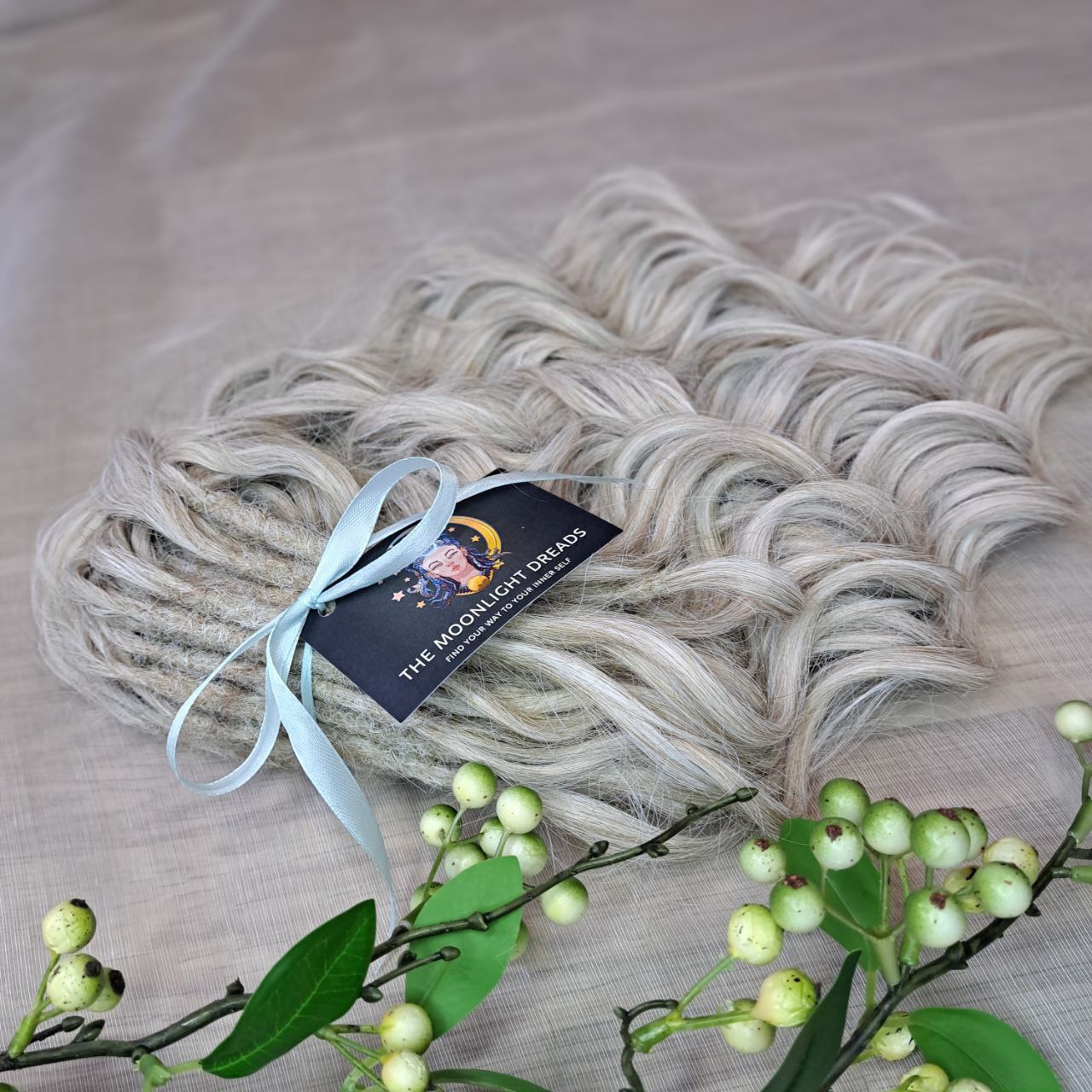 Ready to ship: 58 DE ombre from ash blonde to platinum blonde BRUSHABLE synthetic regular dreaded 16" curls