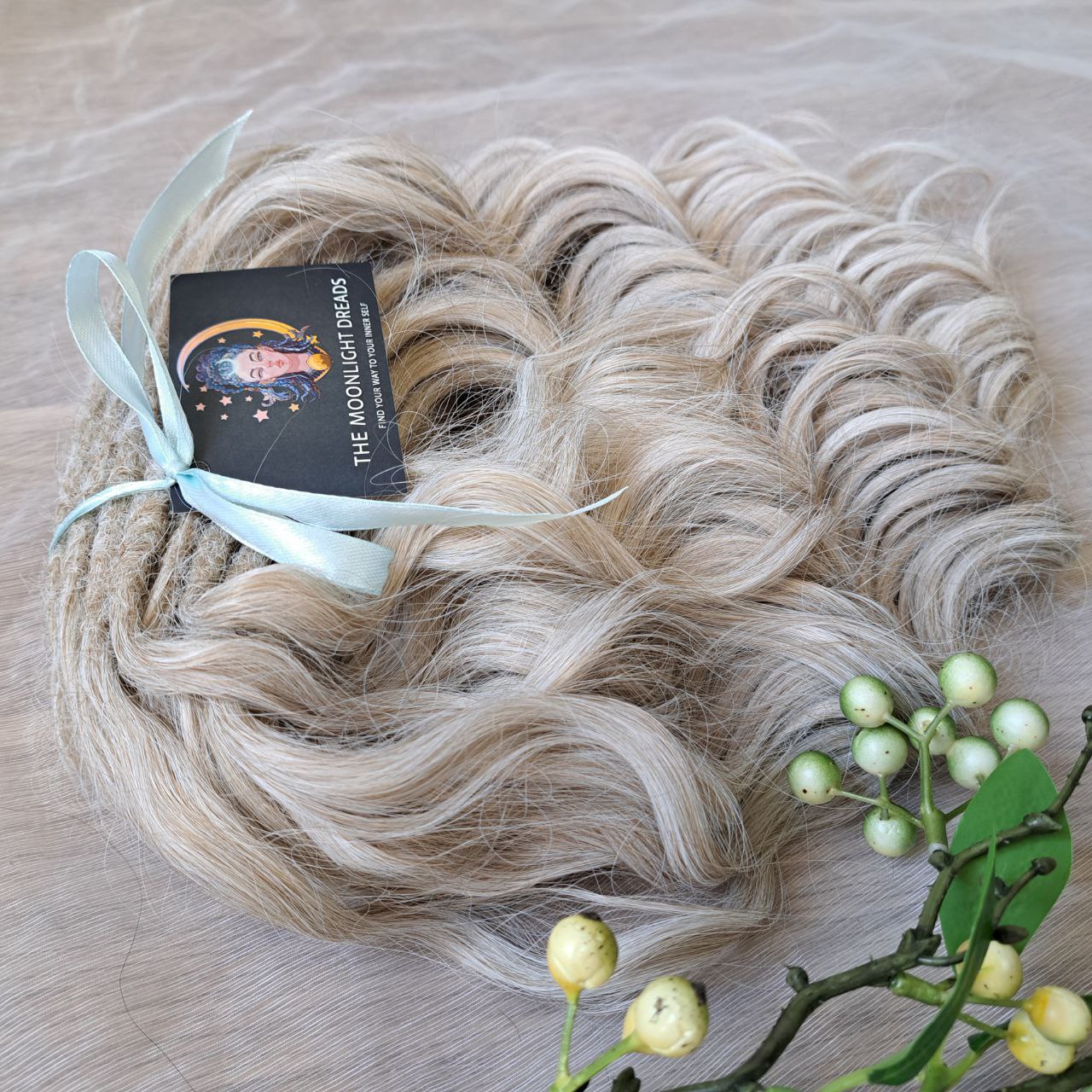 Ready to ship: 58 DE ombre from ash blonde to platinum blonde BRUSHABLE synthetic regular dreaded 16" curls