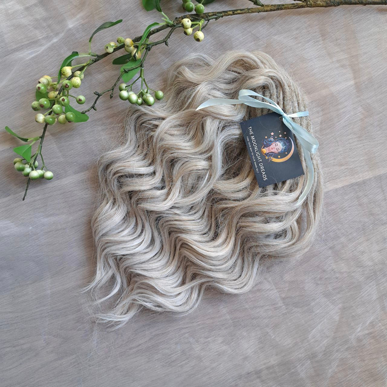 Ready to ship: 58 DE ombre from ash blonde to platinum blonde BRUSHABLE synthetic regular dreaded 16" curls