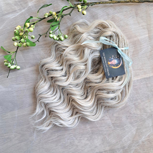 Ready to ship: 58 DE ombre from ash blonde to platinum blonde BRUSHABLE synthetic regular dreaded 16" curls