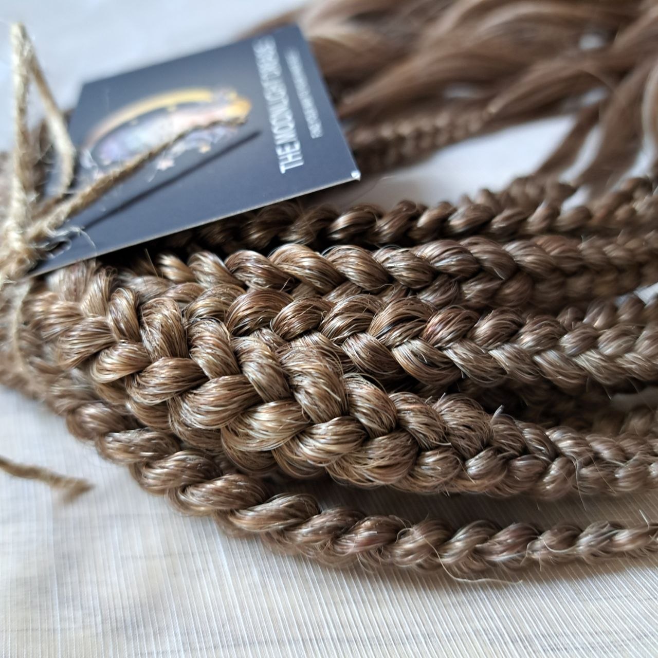Bring the warmth of golden afternoons into your look with Honey Hazelnut. This set blends rich hazelnut brown at the roots into sweet caramel tones and finishes with soft wheat blonde tips (T042). The waves catch the light beautifully, creating a natural sun-kissed effect.

Perfect for lovers of natural yet radiant colors, this set will add elegance and effortless charm to your style.
