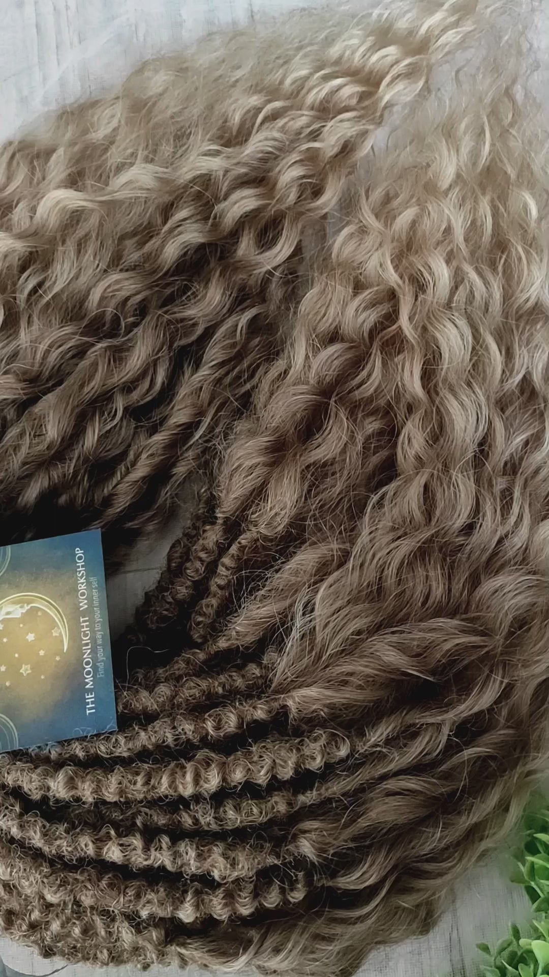 Ombre natural golden honey wheat blonde soft, lightweight, and reusable synthetic brushable double ended wavy dreadlocks (NOT BRUSHABLE).

The length:
Standard dreaded - 22-24 inches (55-60 cm), dreaded part ±3-4 inches
Push-up / Dolly - 20-22 inches (50-55 cm), dreaded part ±4 inches