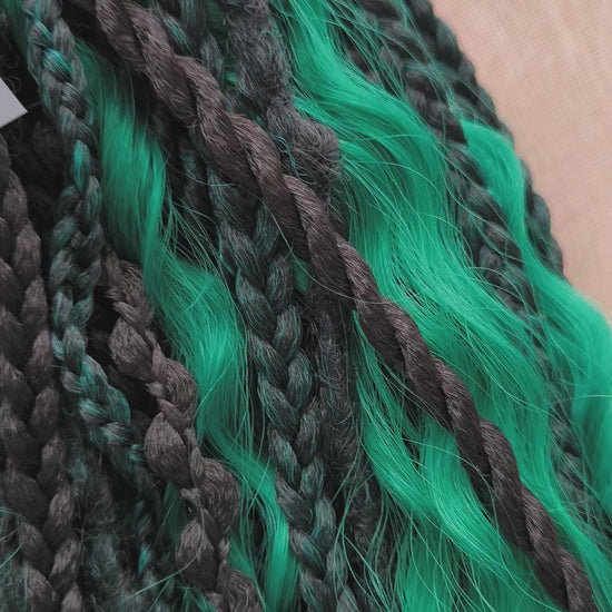 "Deep forest" - Black and emerald synthetic set of double ended crochet textured dreadlocks, variouse braids, Senegalese twists, and dreaded curls.

Standard length: ±22-24 inches (55-60 cm)
Thickness of dreads and braids: ±0.6-0.8 cm
Dreaded part of curls ±3-4 inches (8-10 cm)
Weight with decoration: ±315 gr (11 oz)