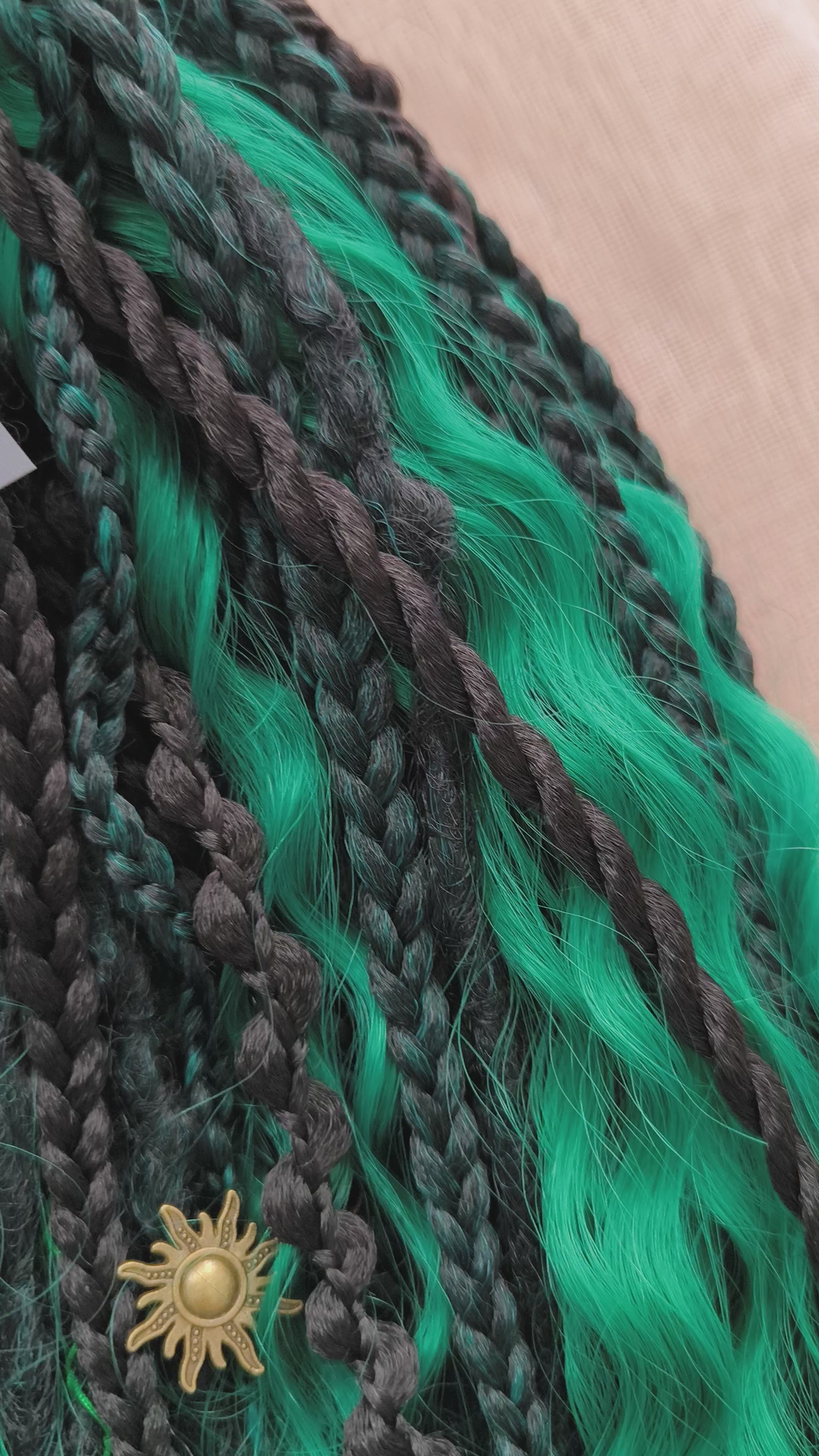 "Deep forest" - Black and emerald synthetic set of double ended crochet textured dreadlocks, variouse braids, Senegalese twists, and dreaded curls.

Standard length: ±22-24 inches (55-60 cm)
Thickness of dreads and braids: ±0.6-0.8 cm
Dreaded part of curls ±3-4 inches (8-10 cm)
Weight with decoration: ±315 gr (11 oz)
