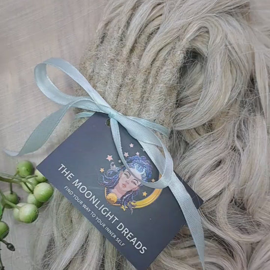 Ready to ship: 58 DE ombre from ash blonde to platinum blonde BRUSHABLE synthetic regular dreaded 16" curls