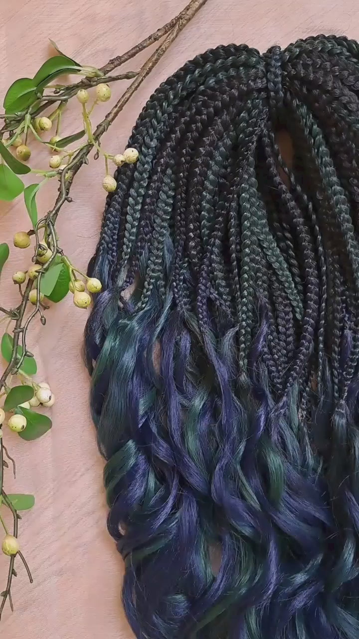 Midnight Forest - A deep blend of navy blue, dark teal, and forest green with a smooth, natural transition. Soft, lightweight, and reusable set of 54 double ended synthetic brushable curls with braided middle.

Length: ±25-26 inches (63-66 cm)
Braided part of curls ±10 inches  (25 cm) folded - 20" (50 cm) total.
Weight: ±390 gr (13,8 oz)
