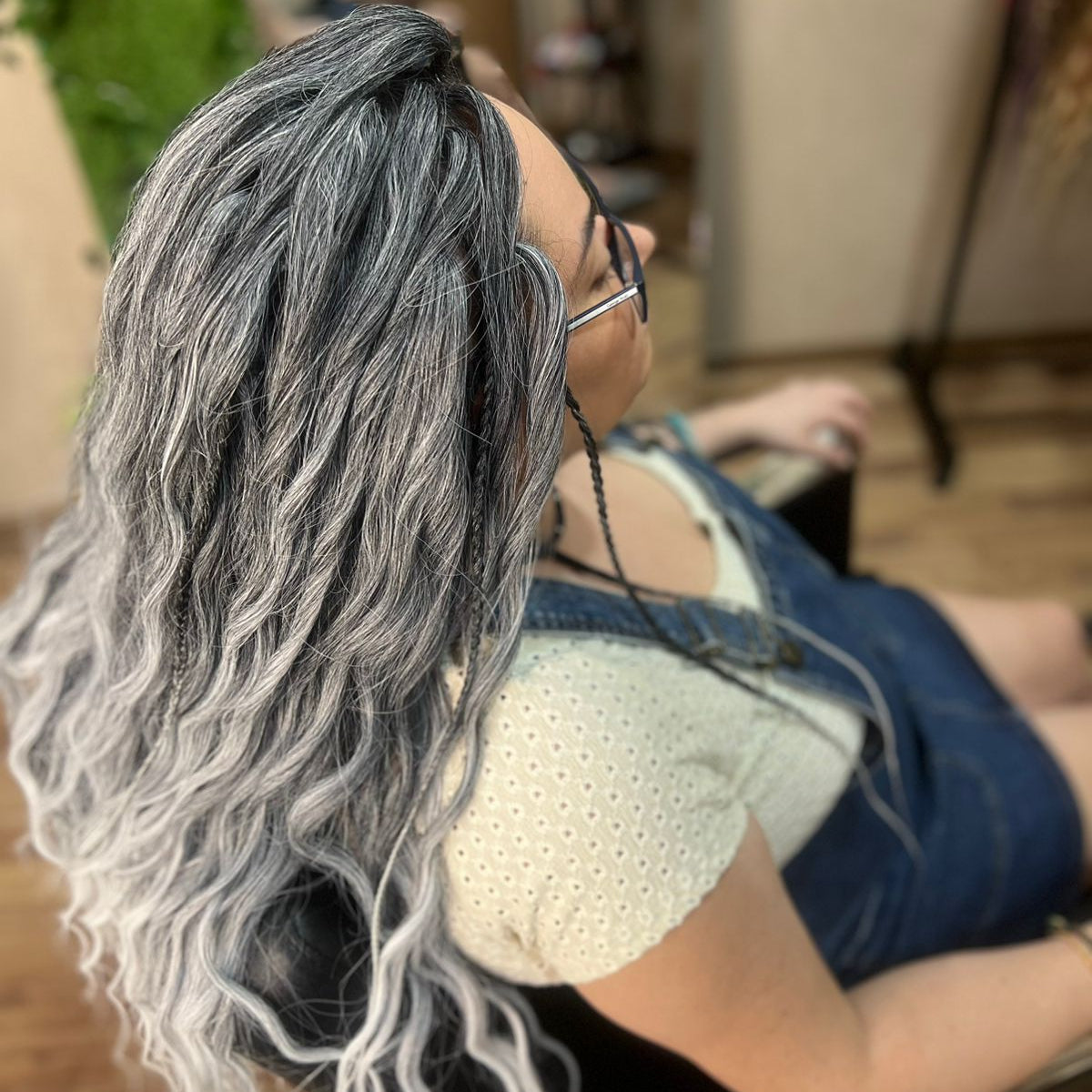 Ombre from grey to white (salt and pepper) soft, lightweight, and reusable synthetic brushable double ended wavy dreadlocks (regular dreaded, braided middle, or push-up).


The length:
Standard dreaded - 22-24 inches (55-60 cm), dreaded part ±4-5 inches
Braided middle - 22-24 inches (55-60 cm), braid ±4-5 inches folded (total ±8-10 inches)
Push-up / Dolly - 20-22 inches (50-55 cm), dreaded part ±4 inches (from working side)